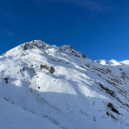 Lovely In Bei Sedrun Rueras